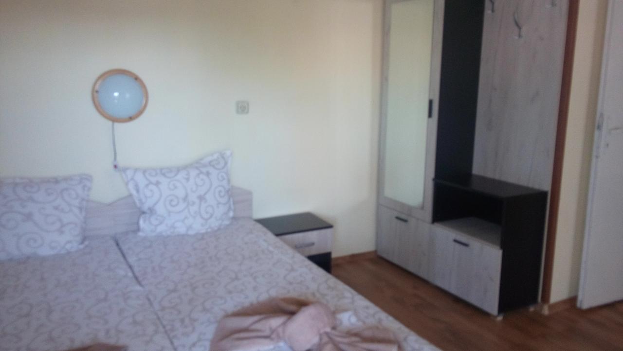 Guesthouse Oasis Kiten  Zewnętrze zdjęcie